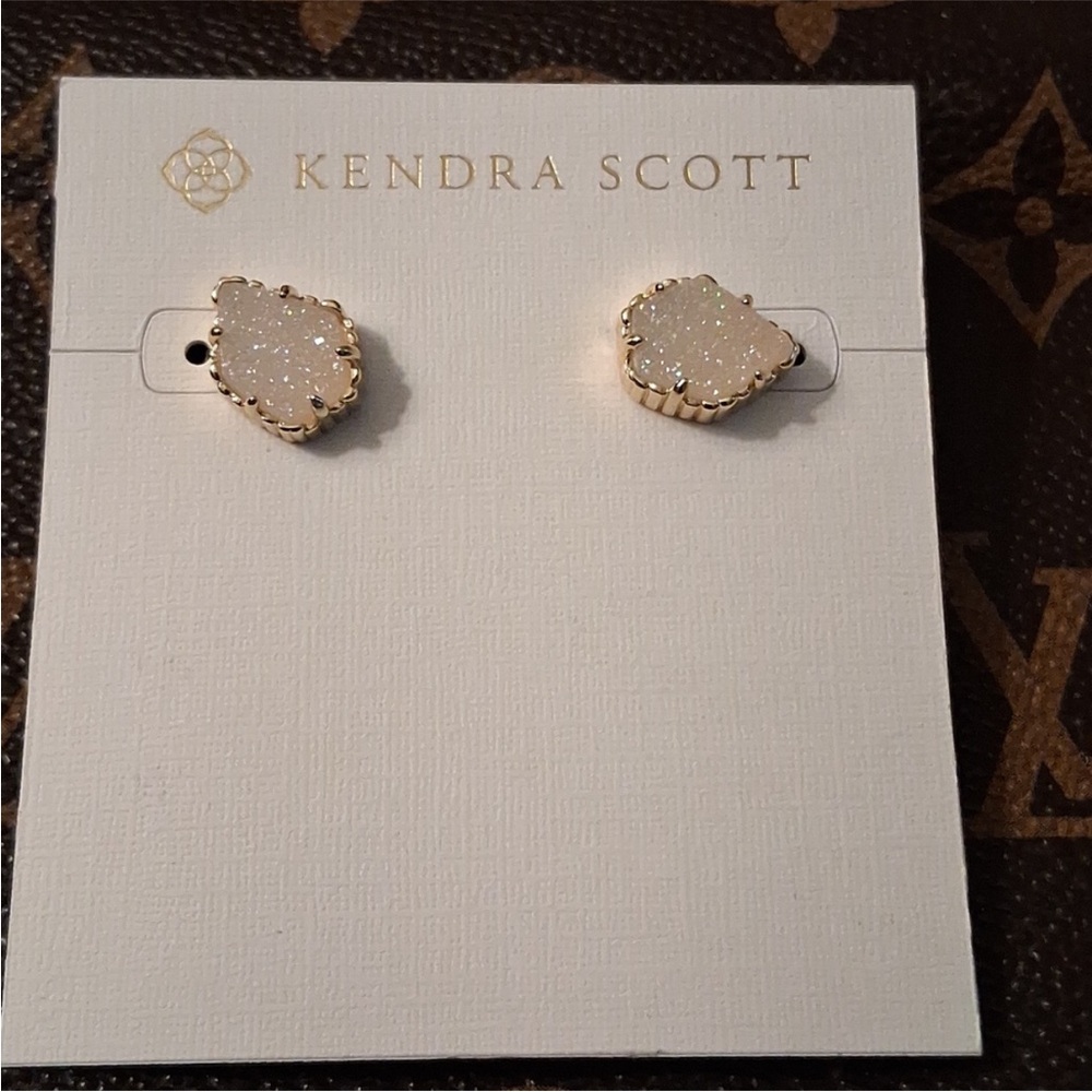 Kendra Scott Gold and Cream Teardrop Earrings